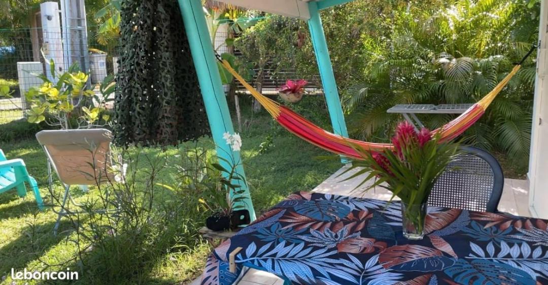 Gite Cajou Dans Jardin Tropical Ventile A Sainte-Anne 外观 照片